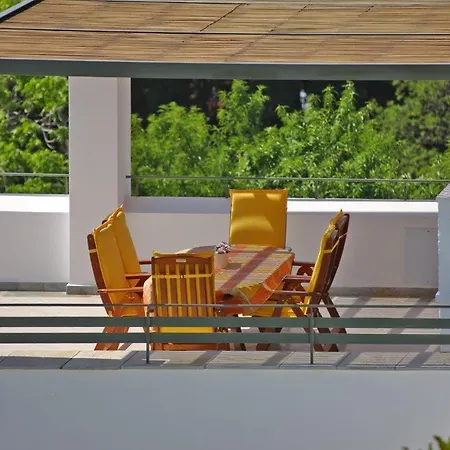Aegean Pool Orange Vilă